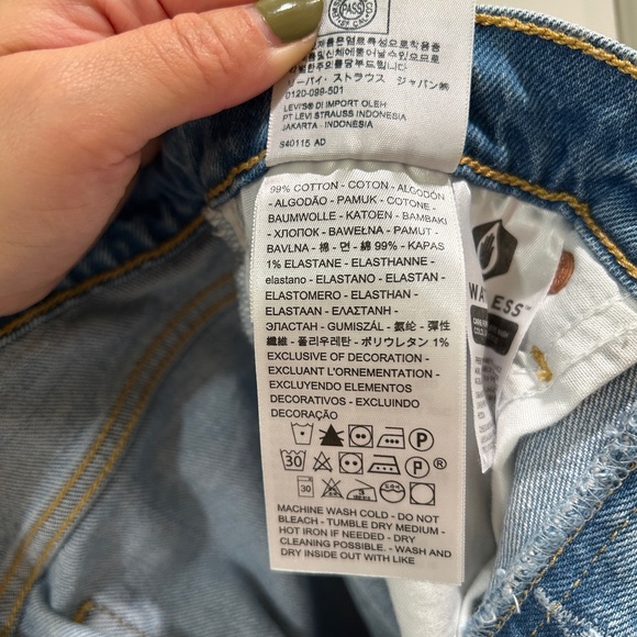 Levi Wedgie Jeans - Picture 3 of 3